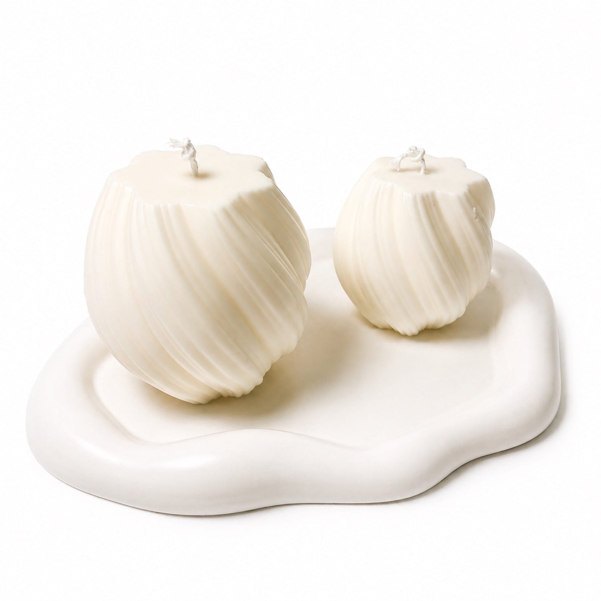 bandeja veronica de resina ecologica con velas decorativas como idea de regalo para el hogar ayre