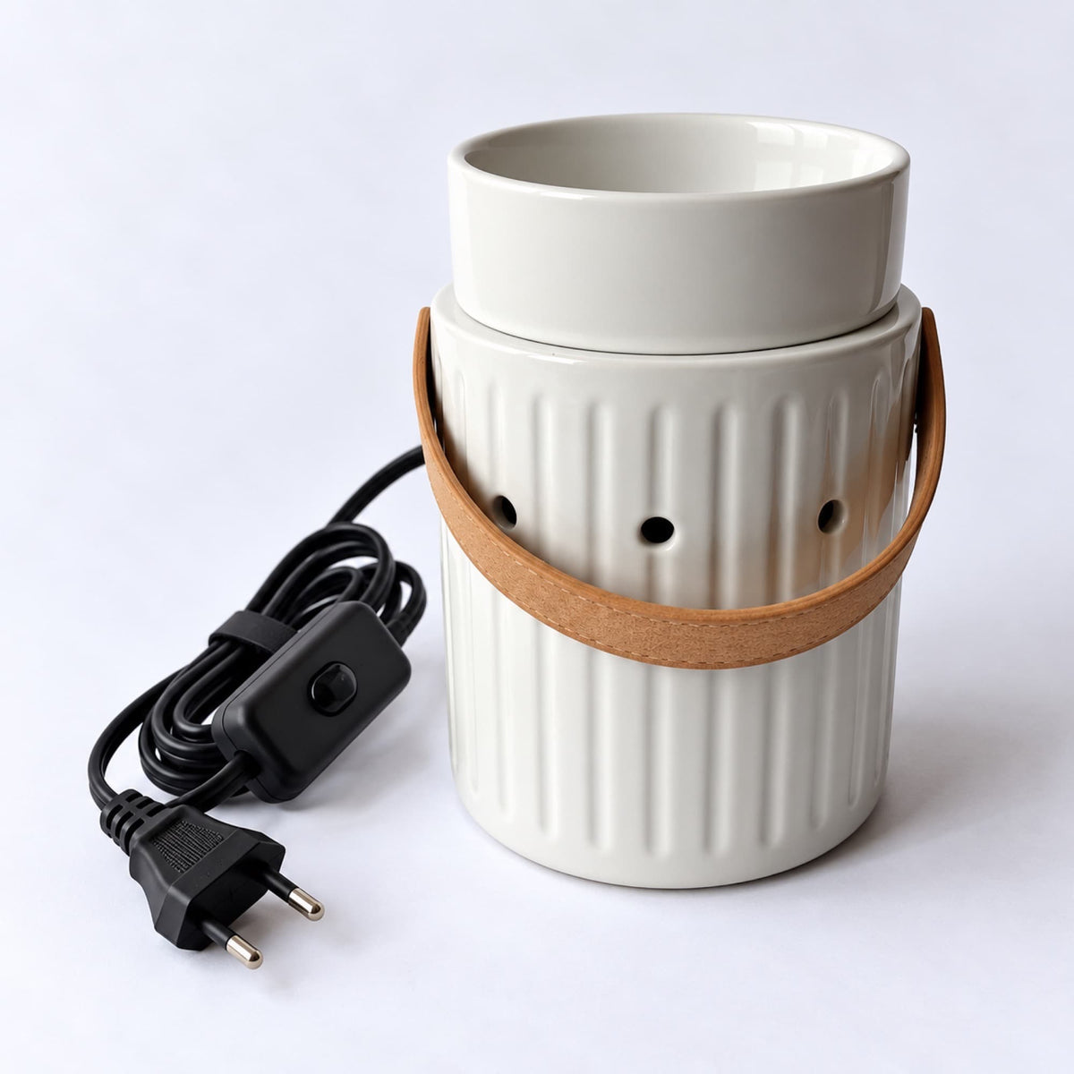 Quemador eléctrico Nordic de cerámica blanca con asa efecto cuero y cable
