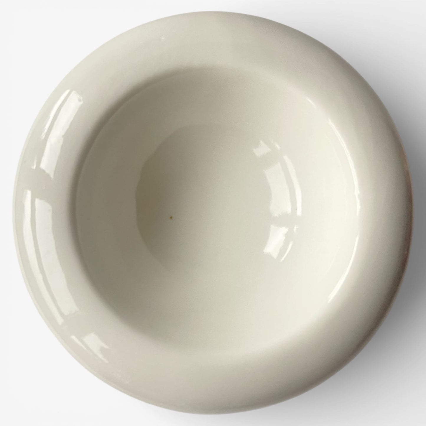 Vista superior del quemador de ceras aromáticas Vesta de cerámica