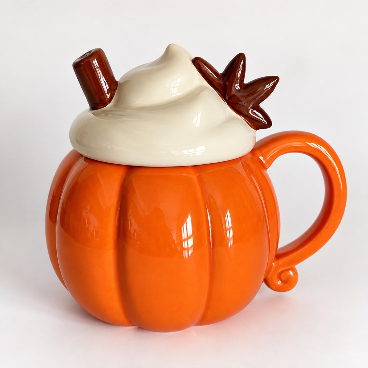 Quemador de wax melts de cerámica con forma de taza calabaza naranja y tapa decorativa