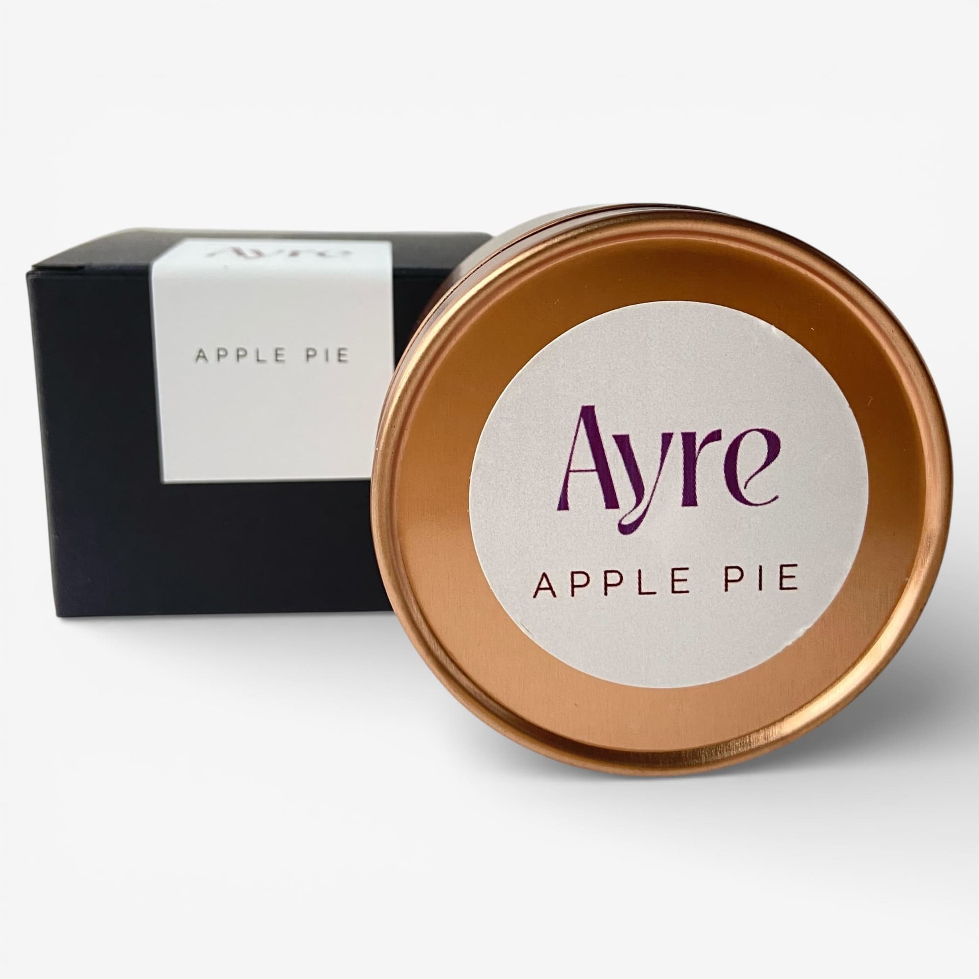 Vela aromática de soja Apple Pie Ayre con caja de regalo y lata metálica.