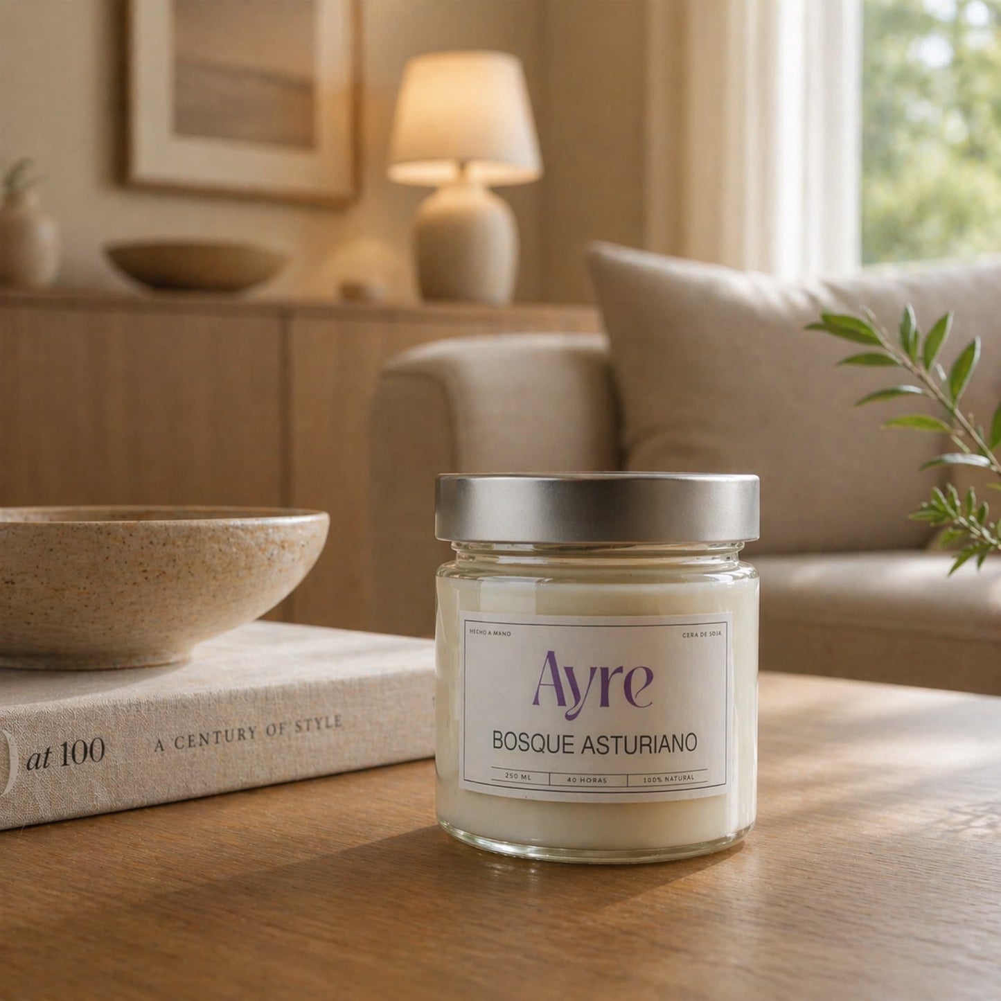 vela aromatica de soja bosque asturiano ayre decorando salon con estilo calido y natural