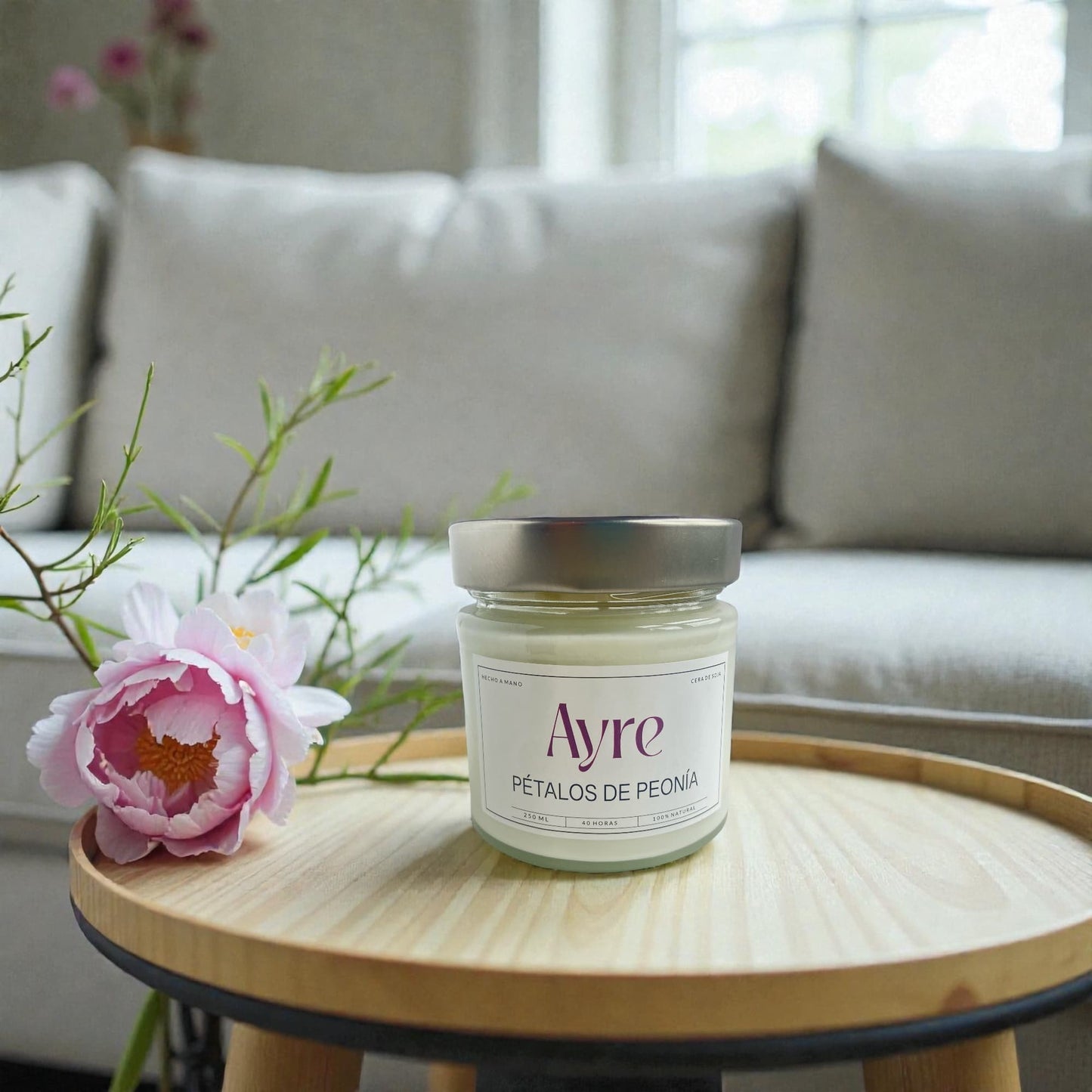 vela aromática Pétalos de Peonía en decoración de salón