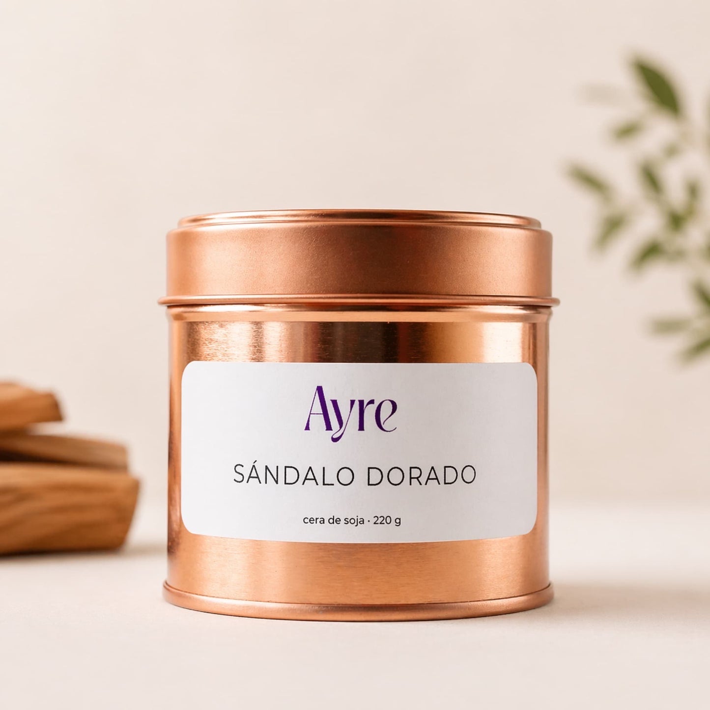 vela de soja sandalo dorado ayre en lata dorada