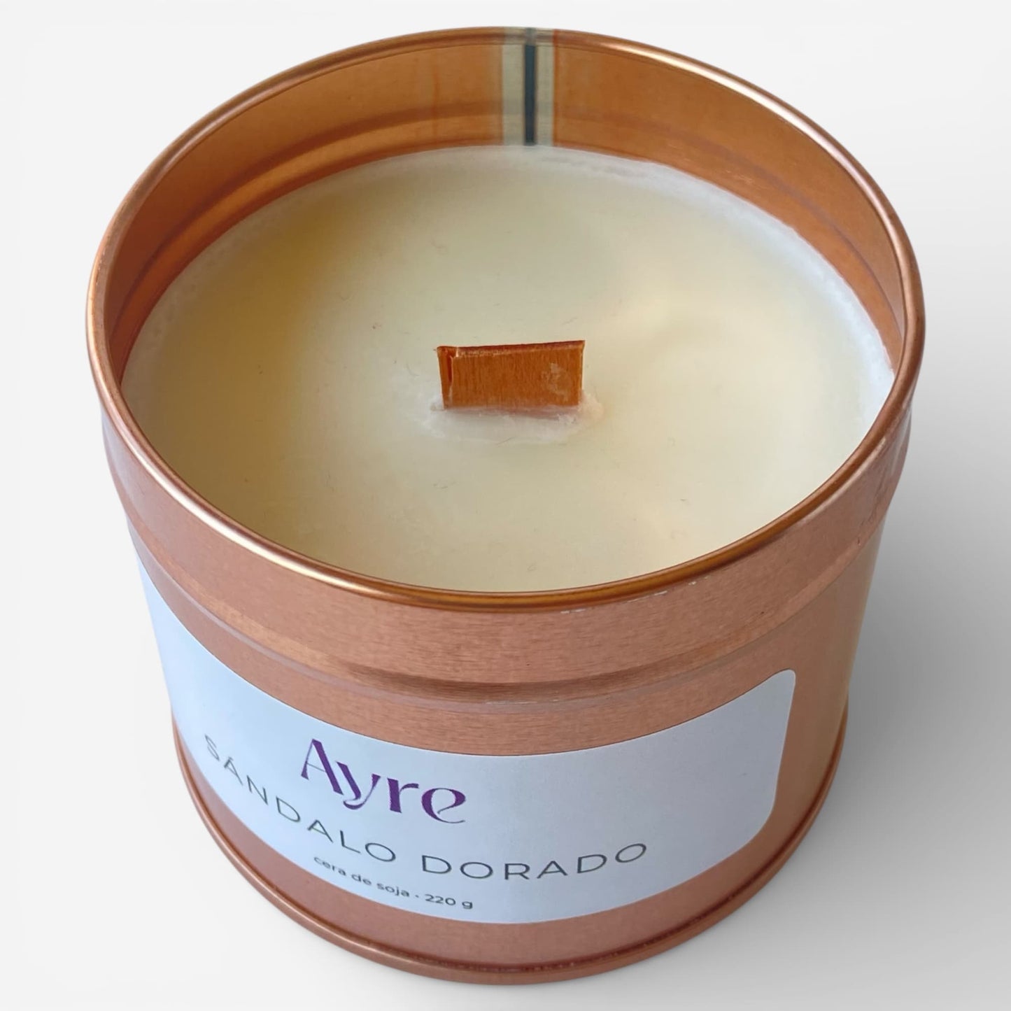 vela aromática de soja Sándalo Dorado Ayre con mecha de madera