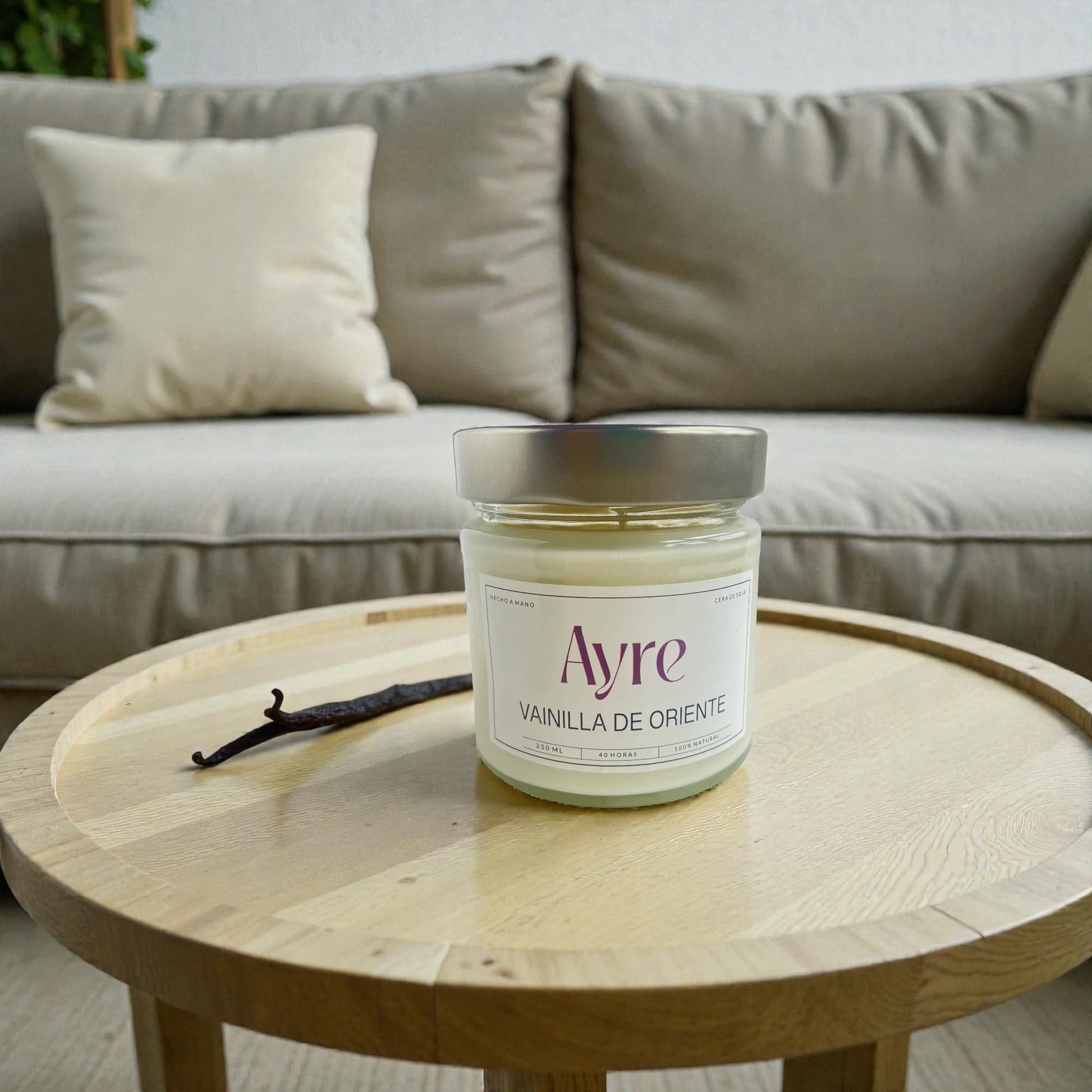 vela aromática de soja Vainilla de Oriente en decoración de salón