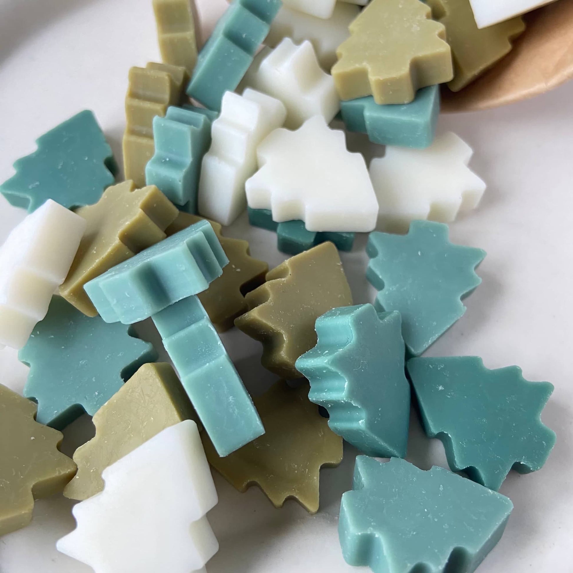 detalle wax melts de soja aroma Agujas de Pino