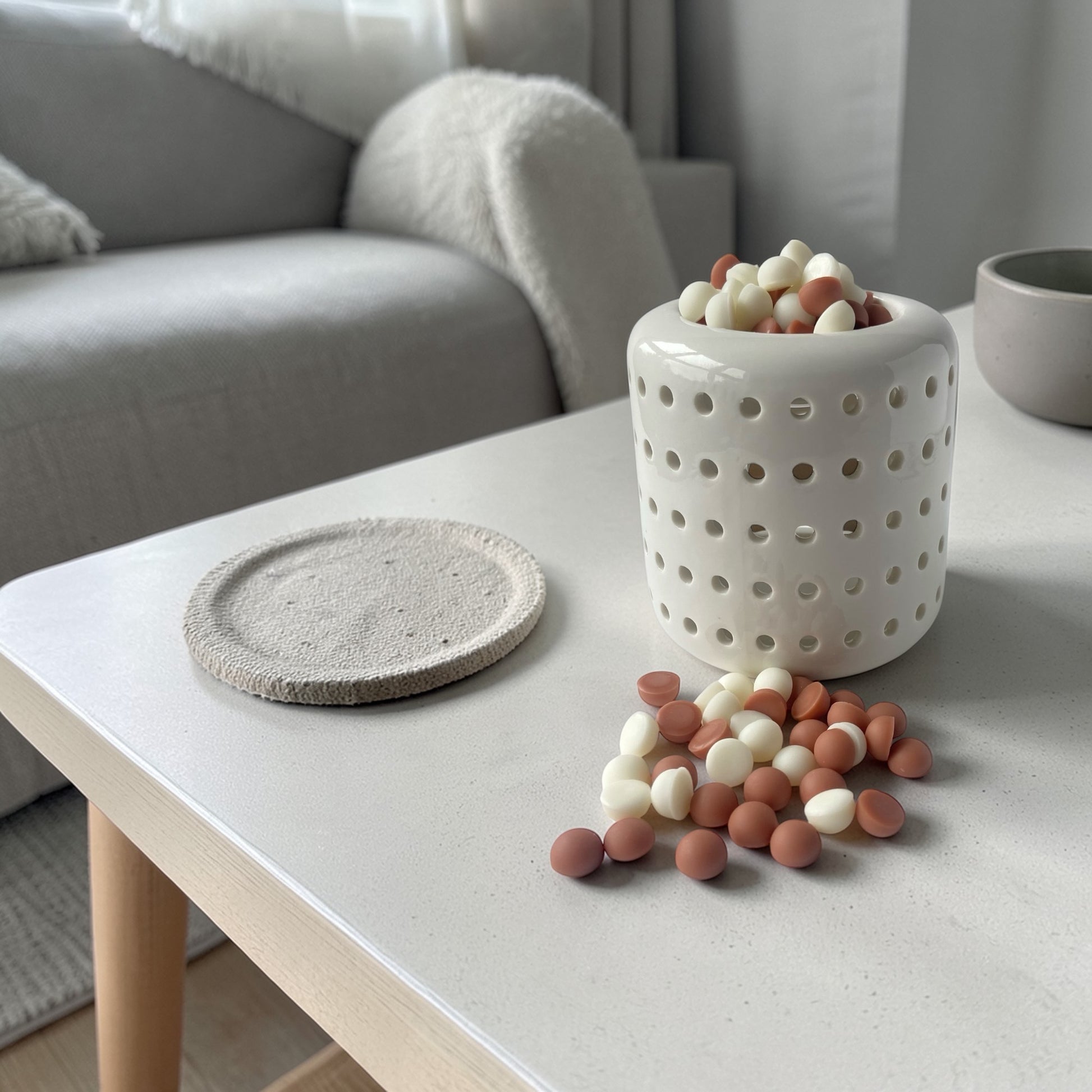 Wax melts de soja aroma Coconut Bay en quemador decorativo aromatizando el hogar