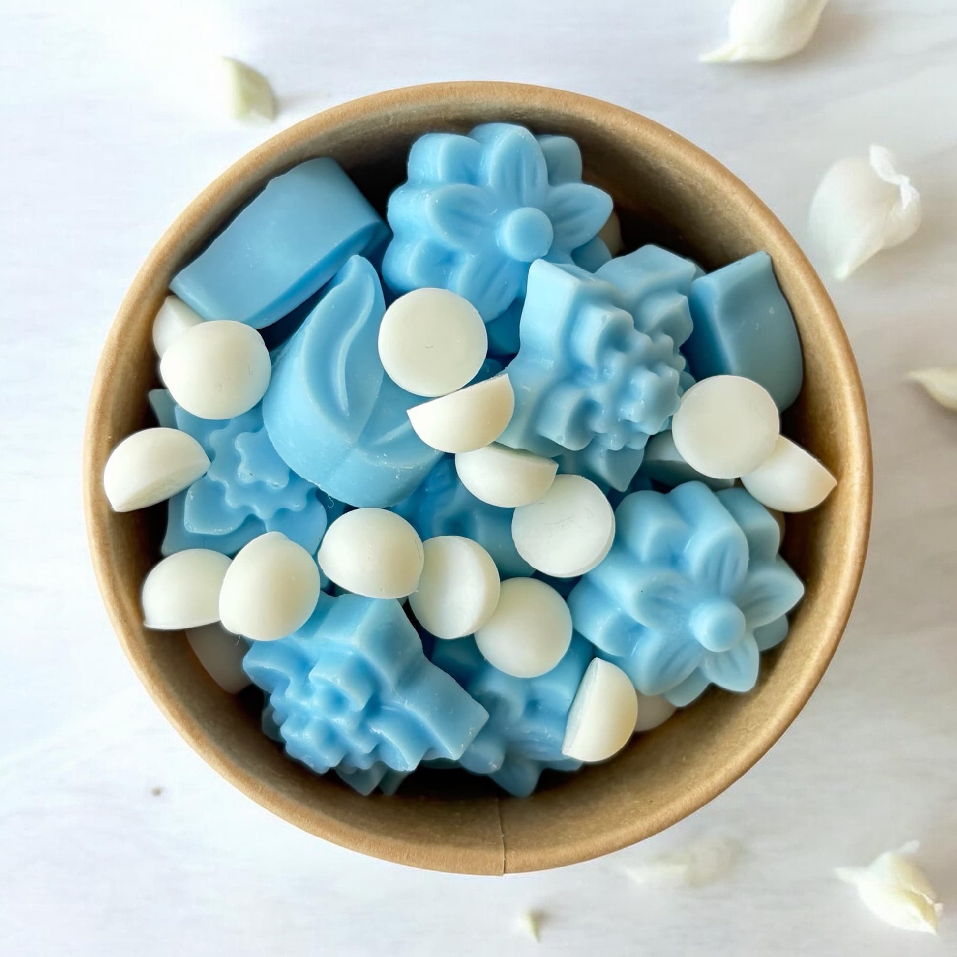 Wax melts de soja aroma caricia con fragancia suave y limpia de notas florales y delicadas