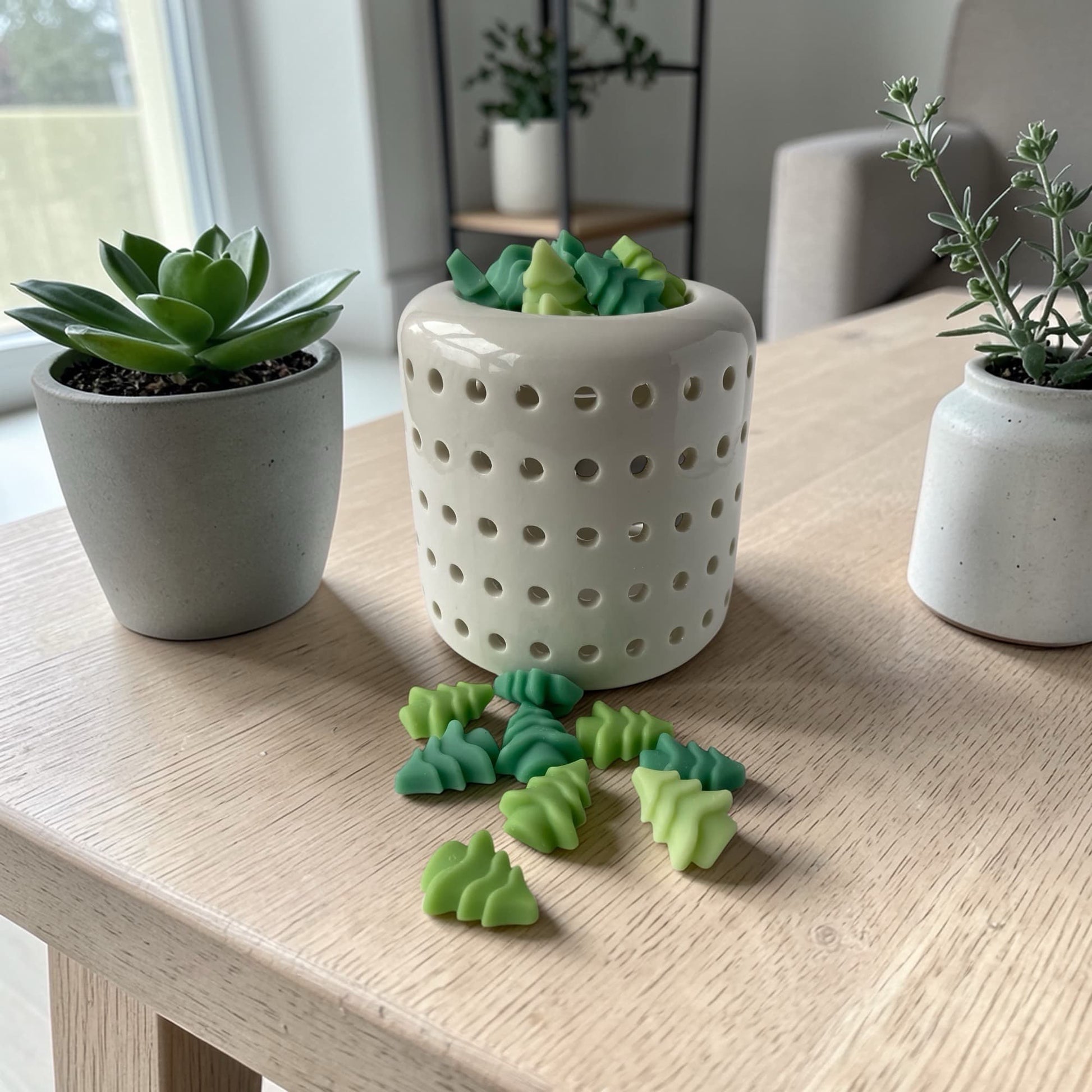 Wax melts de soja aroma Verde Infinito en quemador decorativo aromatizando el hogar